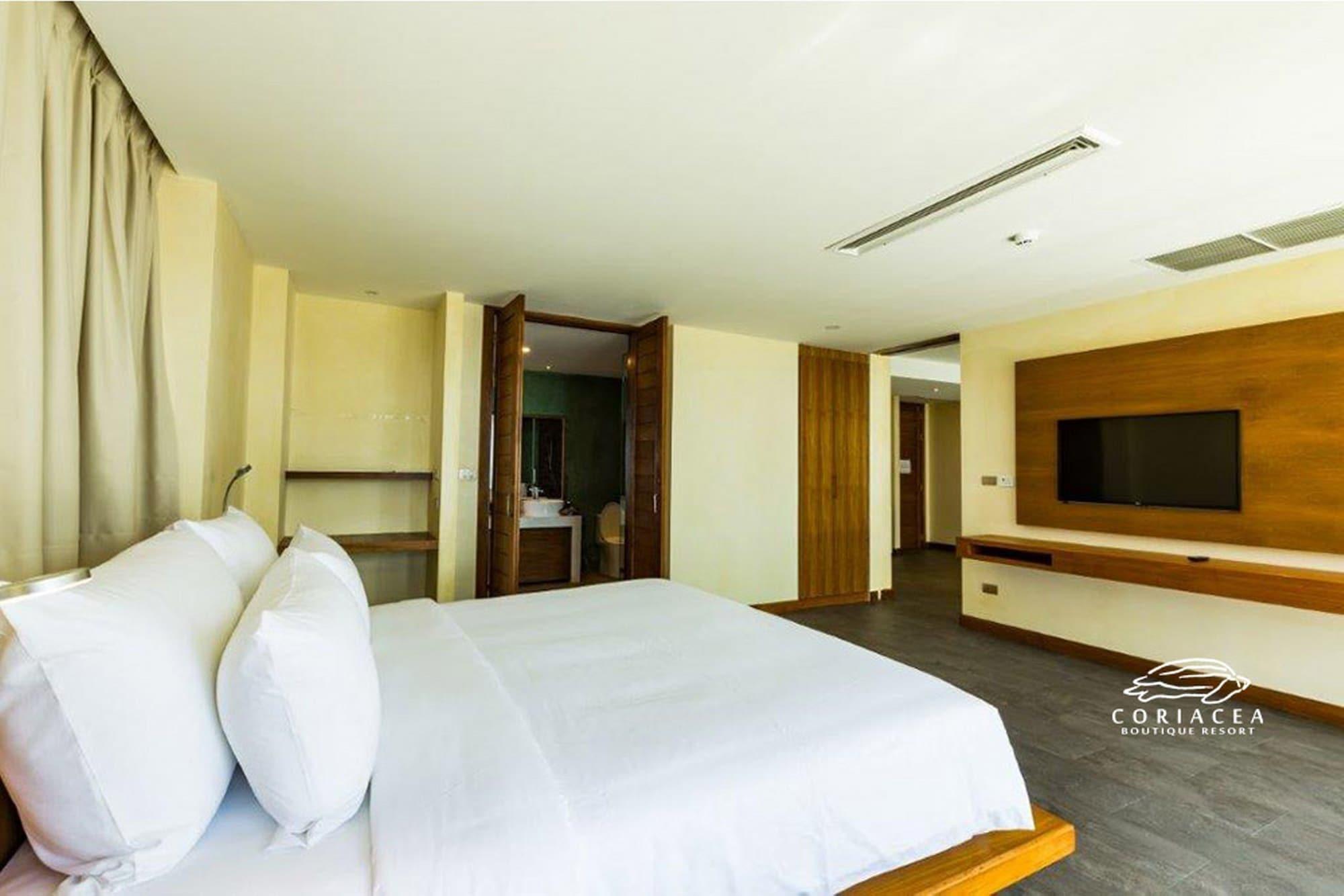 Coriacea Beachfront Boutique Phuket Resort - Sha Plus Майкао-Бич Экстерьер фото