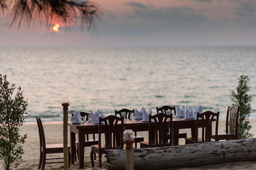 Coriacea Beachfront Boutique Phuket Resort - Sha Plus Майкао-Бич Экстерьер фото
