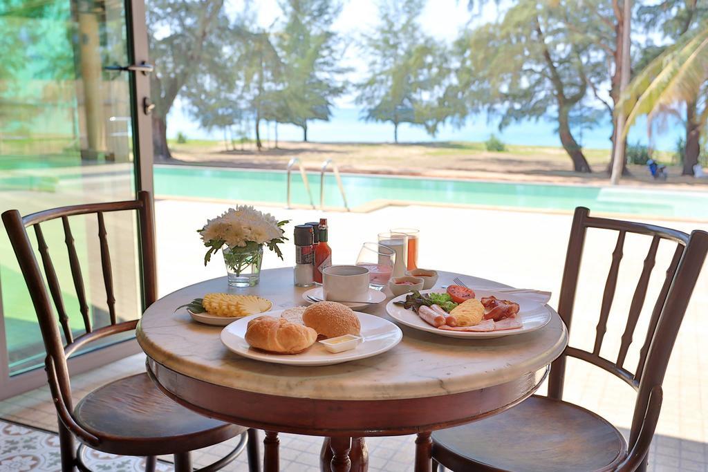 Coriacea Beachfront Boutique Phuket Resort - Sha Plus Майкао-Бич Экстерьер фото