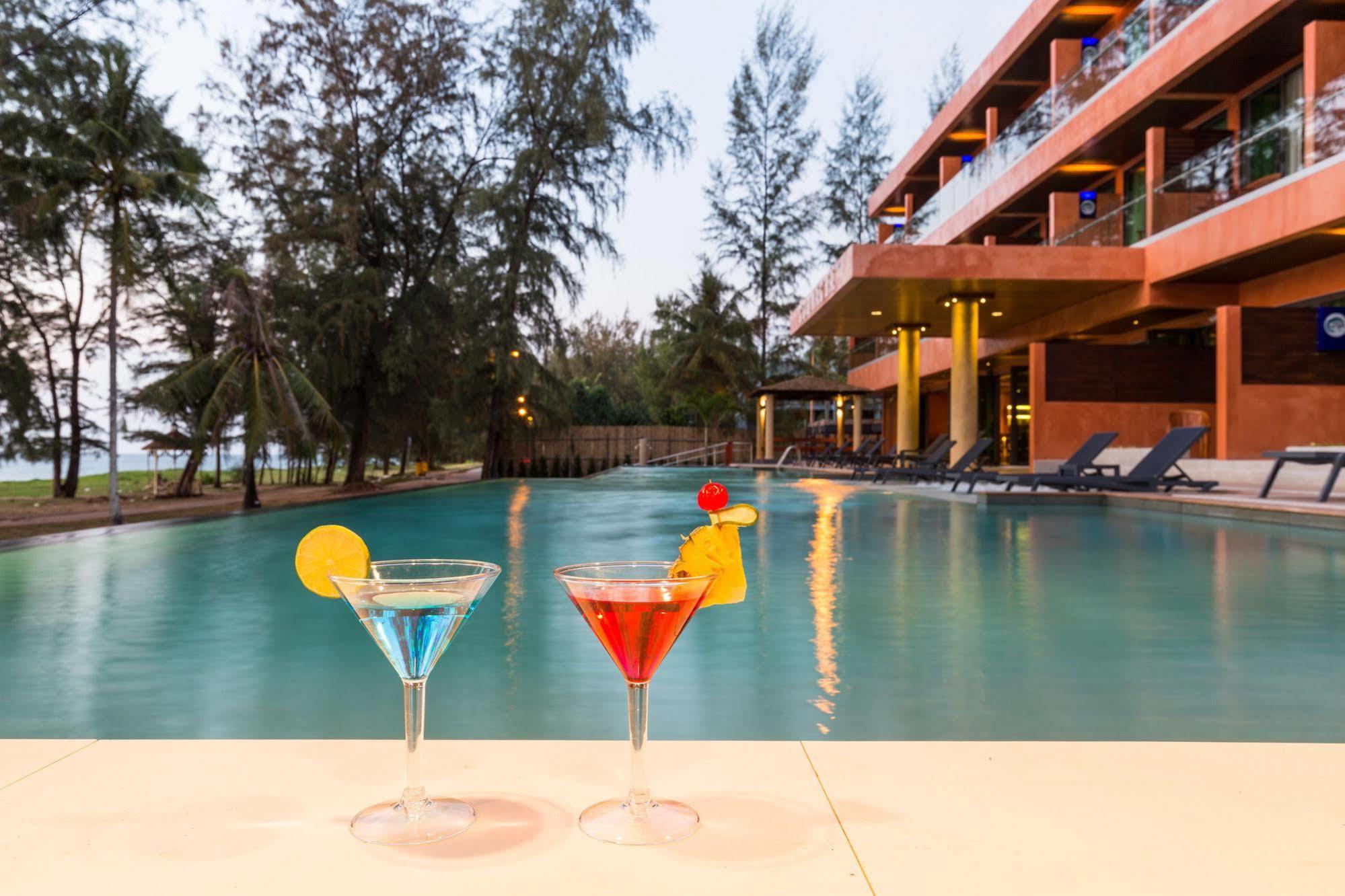 Coriacea Beachfront Boutique Phuket Resort - Sha Plus Майкао-Бич Экстерьер фото